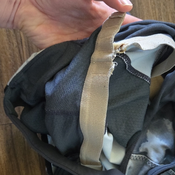 Lululemon Cross My Heart Tank Size 8 Built In Bra - Picture 4 of 5